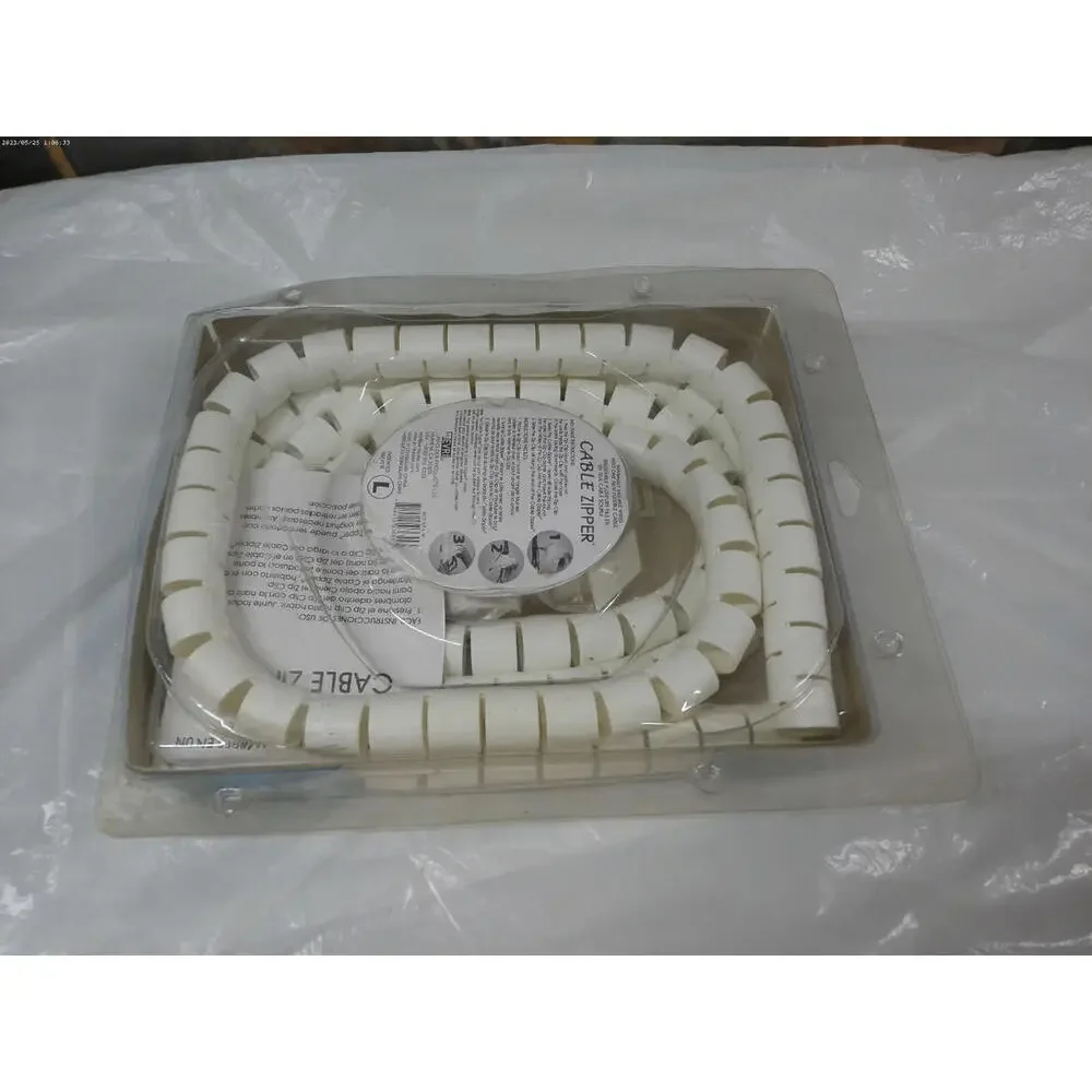 EVRI Cable Zipper White Cable Management Sleeve.